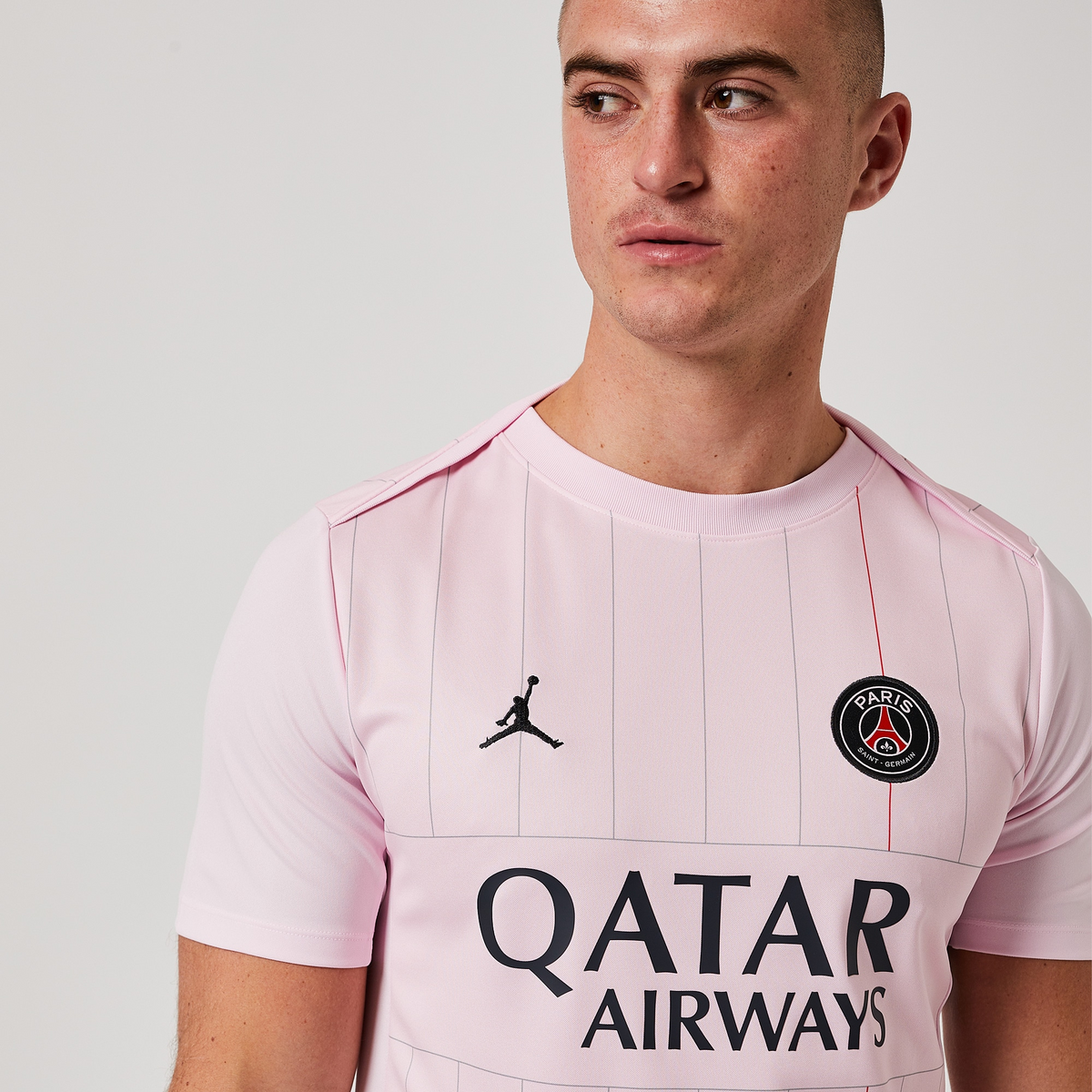 Camisola Paris Saint-Germain Pré-Jogo Quarto Equipamento 25/26 - foto 4