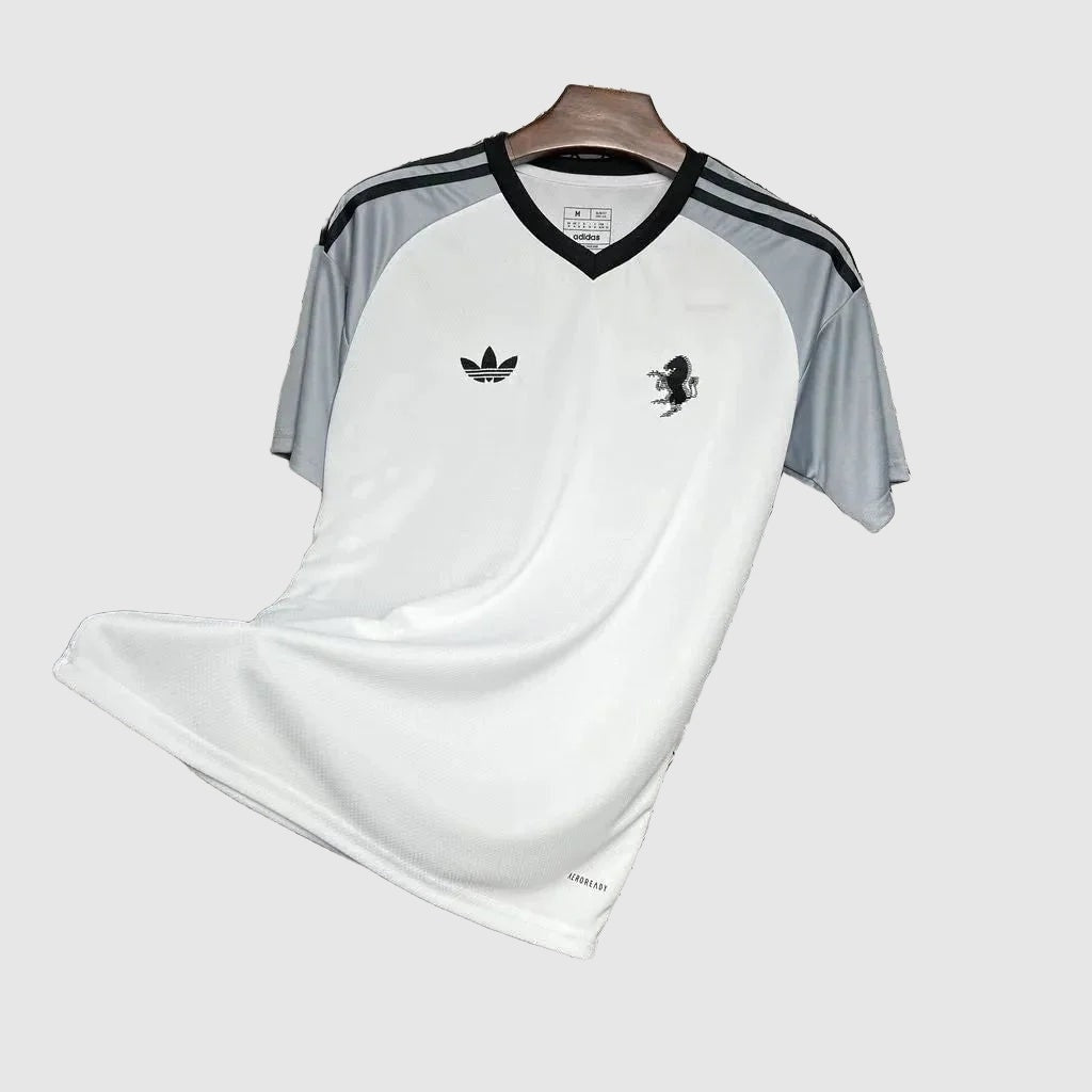 Juventus Training Jersey 2024/25 - photo 3