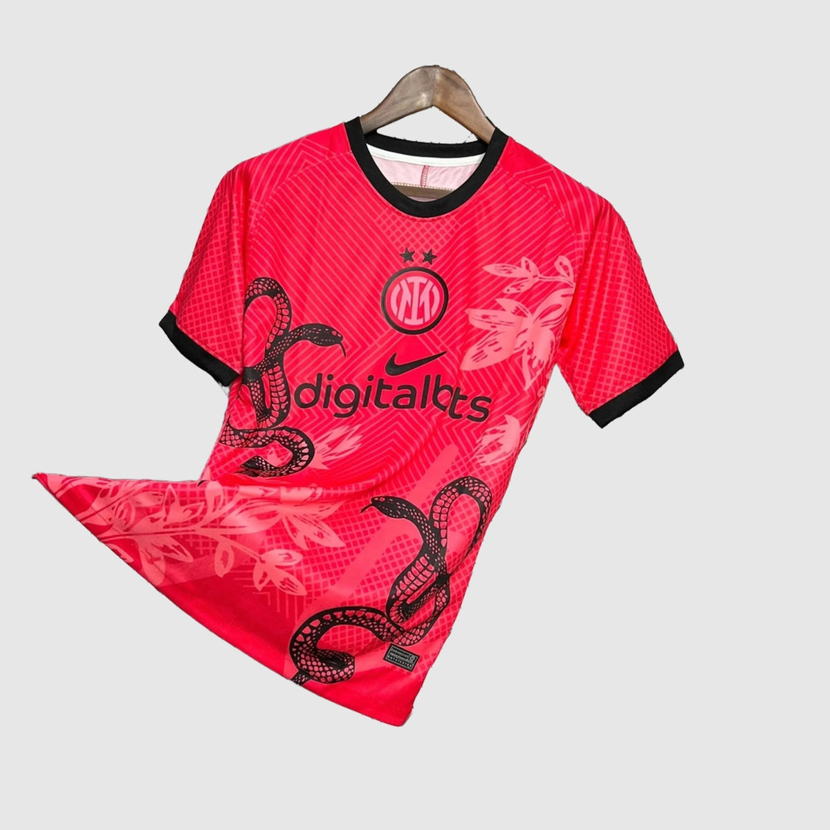 Camisola Inter de Milão Edição Especial - Vermelha Estampa de Cobra